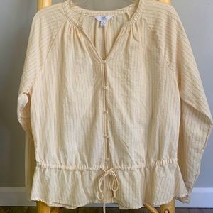 Time And Tru Women’s Shirt. Light yellow/cream color in size L (12-14) Like New.